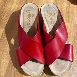 Yokono Wedge Sandals • Size 9 • red
